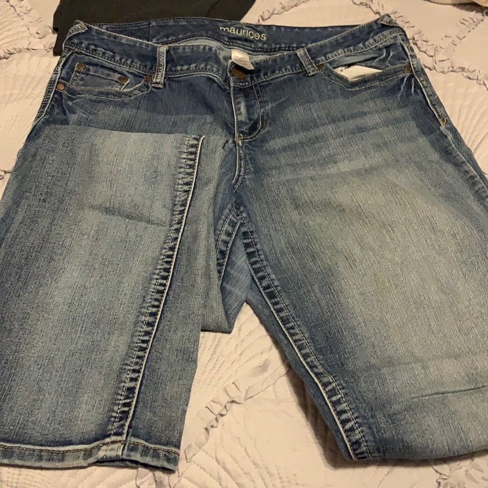 Maurices jeans